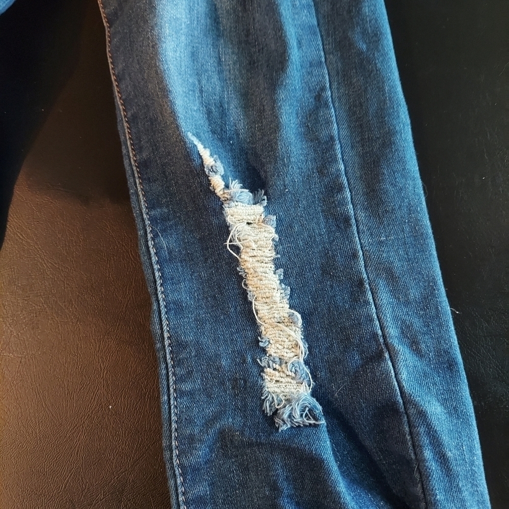 Junior Denim Ripped, Blue Republic Jeans Size 5 Juniors - Picture 5 of 16